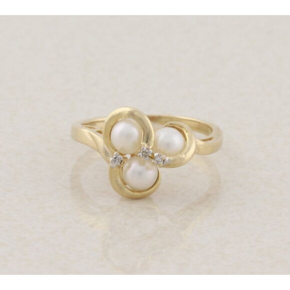 Unbranded Jewelry - 10k Yellow Gold Freshwater Pearl & Diamond Ring Size 7
